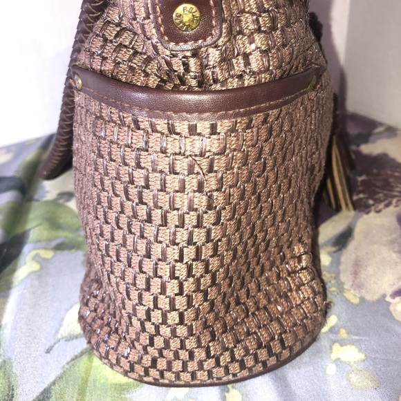 Relic Weaved Tassel Purse - Picture 12 of 15